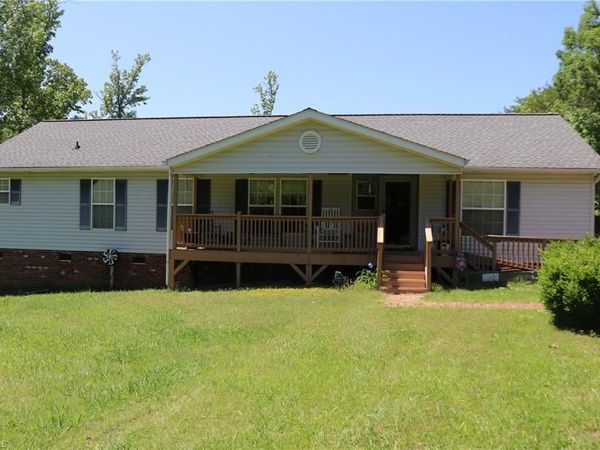 2615 Solomon Lea Road, Leasburg, NC 27291