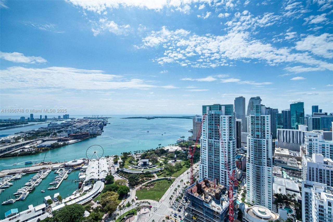 398 NE 5th St, Unit 4518, Miami, FL 33132 Photo