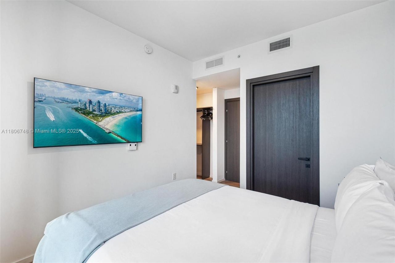 398 NE 5th St, Unit 4518, Miami, FL 33132 Photo