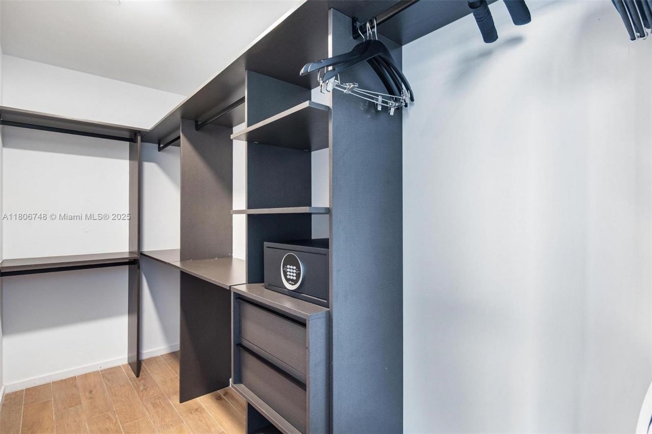 398 NE 5th St, Unit 4518, Miami, FL 33132 Photo