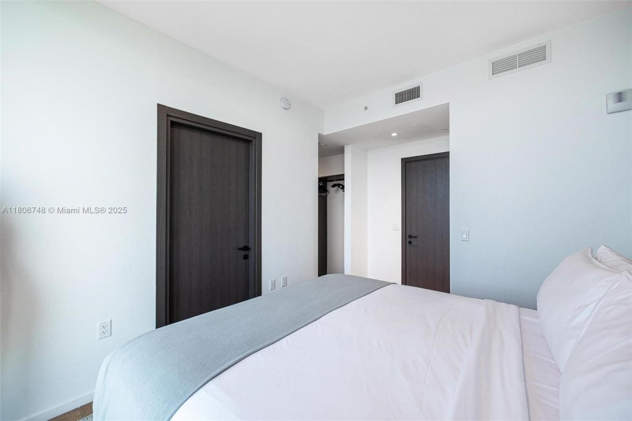 398 NE 5th St, Unit 4518, Miami, FL 33132 Photo