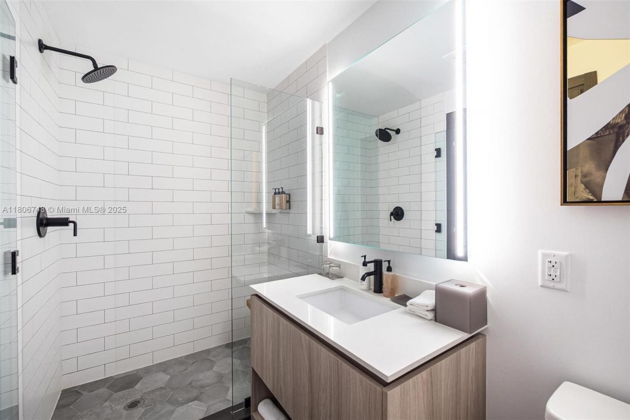 398 NE 5th St, Unit 4518, Miami, FL 33132 Photo