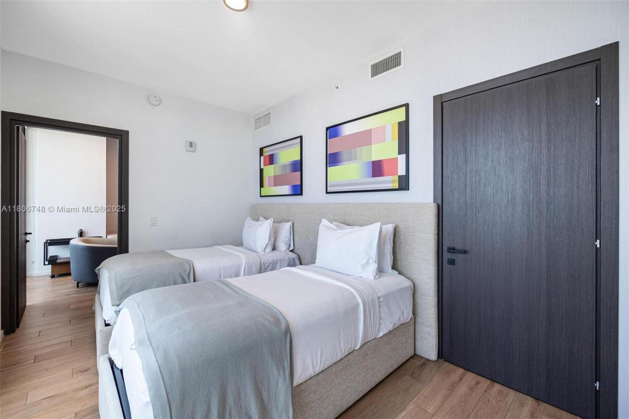 398 NE 5th St, Unit 4518, Miami, FL 33132 Photo