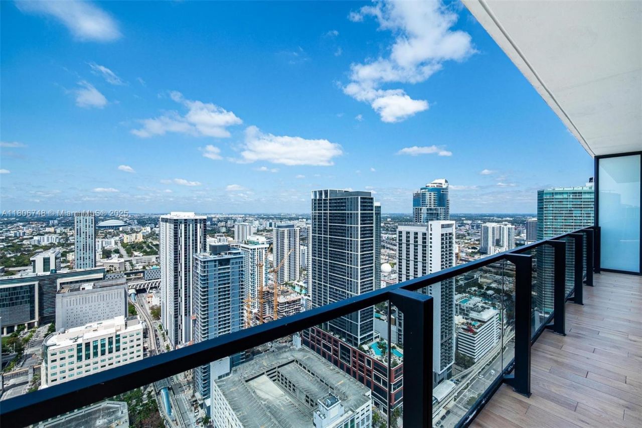 398 NE 5th St, Unit 4518, Miami, FL 33132 Photo