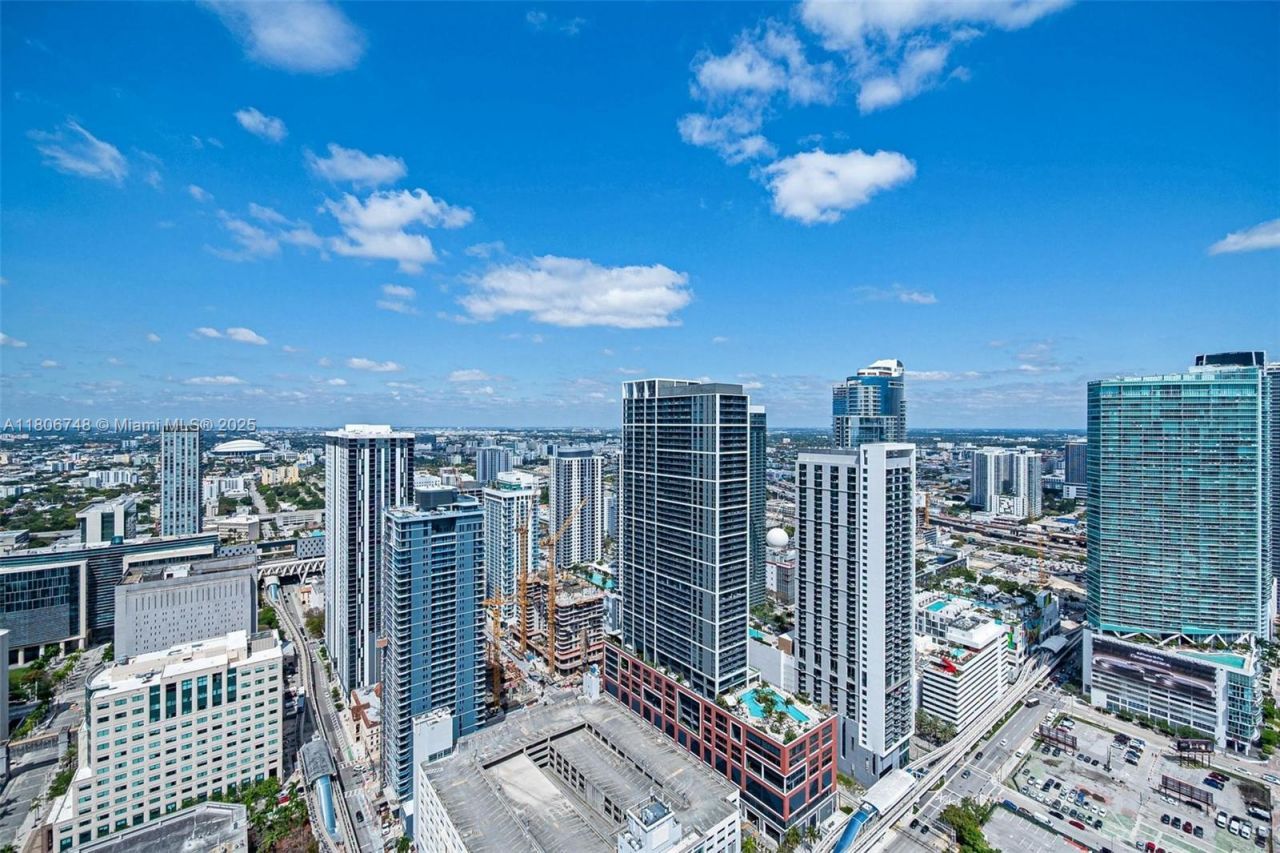 398 NE 5th St, Unit 4518, Miami, FL 33132 Photo