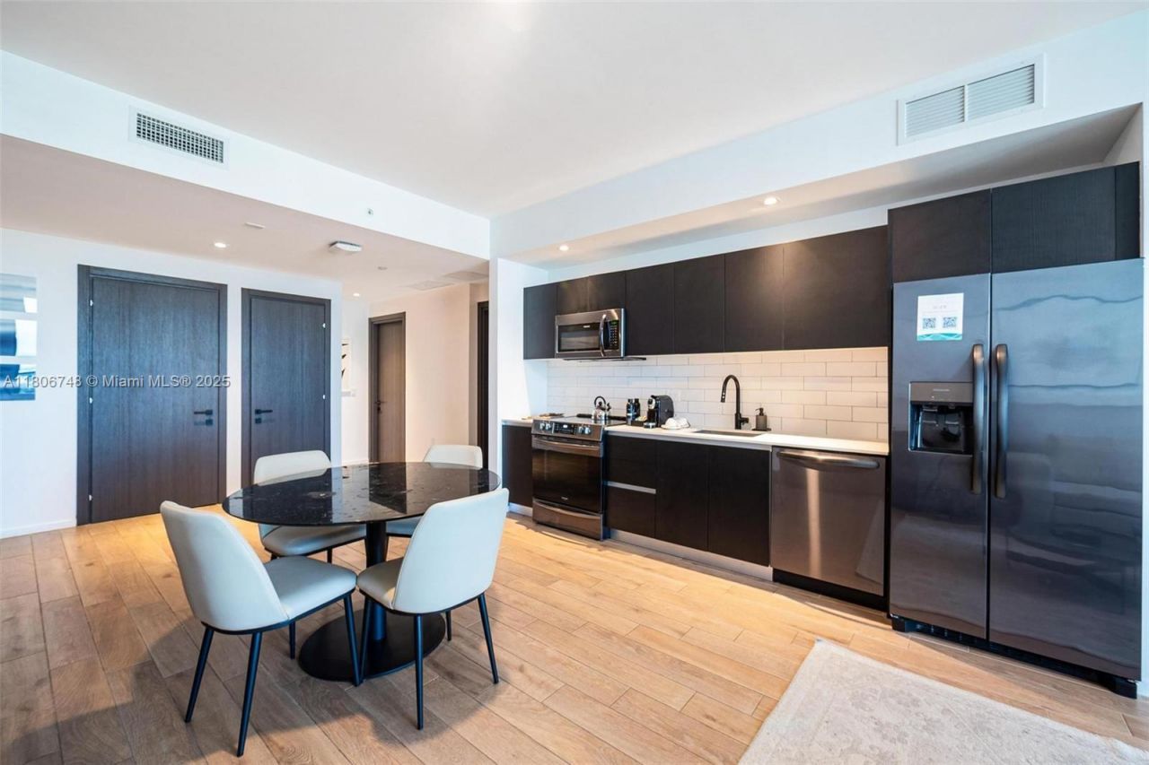 398 NE 5th St, Unit 4518, Miami, FL 33132 Photo