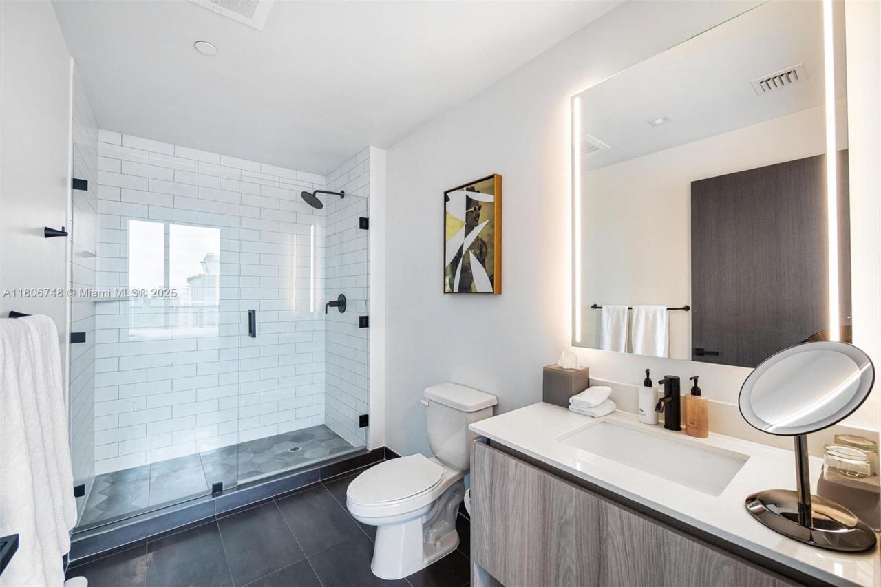 398 NE 5th St, Unit 4518, Miami, FL 33132 Photo