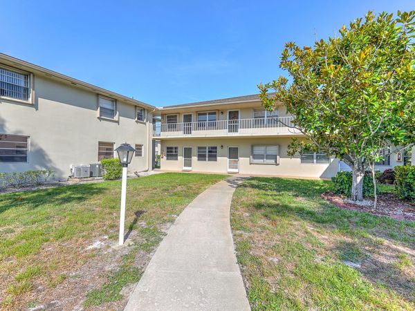 25 Lake Vista Trail, Unit 203, Port St. Lucie, FL 34952