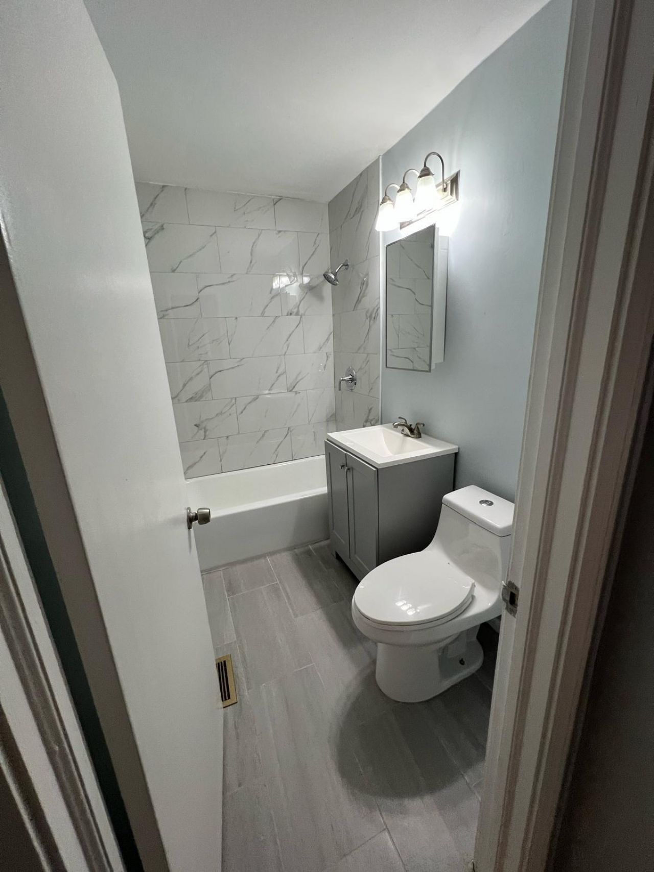 702 48th Street, West Palm Beach, FL 33407 Photo