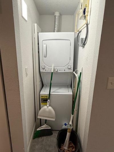 702 48th Street, West Palm Beach, FL 33407 Photo