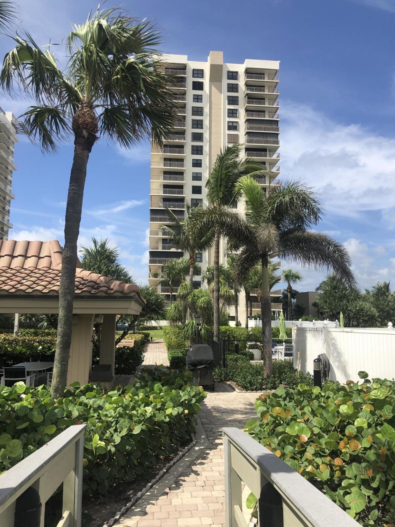 3400 N Ocean Drive, Unit 905, Riviera Beach, FL 33404 Photo