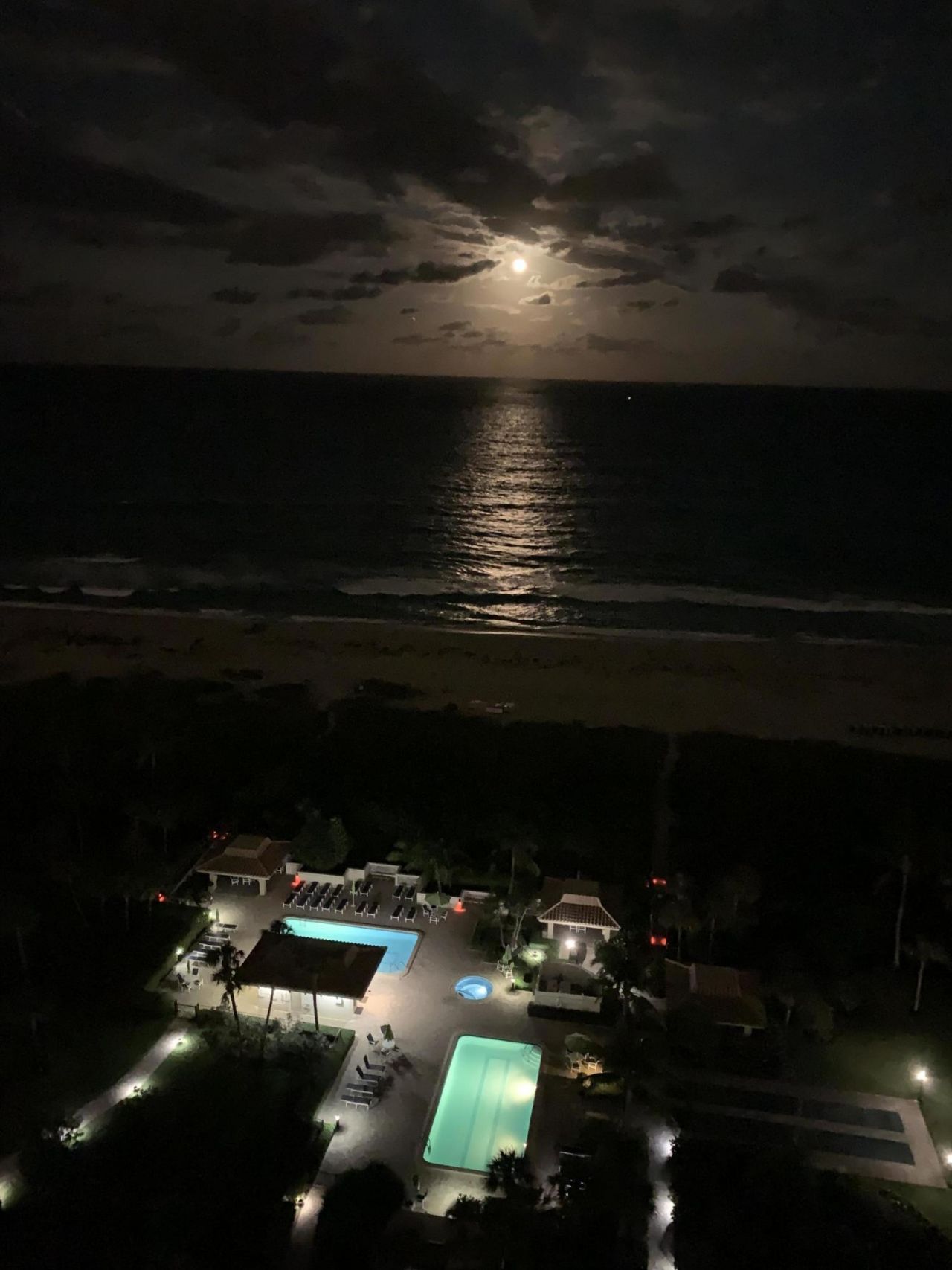 3400 N Ocean Drive, Unit 905, Riviera Beach, FL 33404 Photo