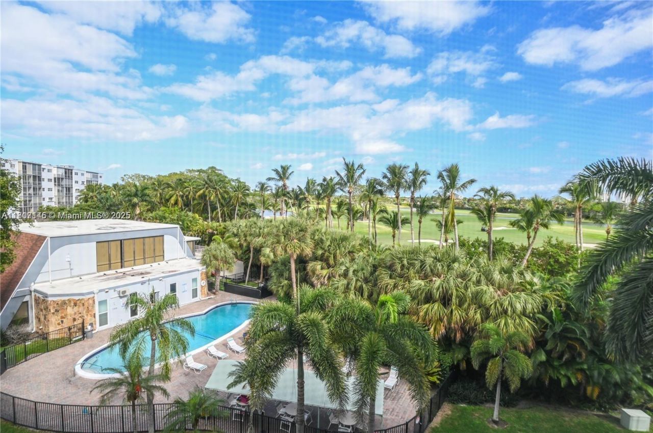 1425 Atlantic Shores Blvd, Unit 204, Hallandale Beach, FL 33009 Photo