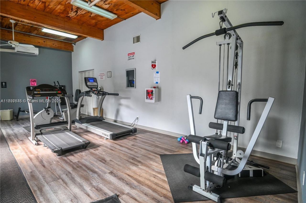 1425 Atlantic Shores Blvd, Unit 204, Hallandale Beach, FL 33009 Photo