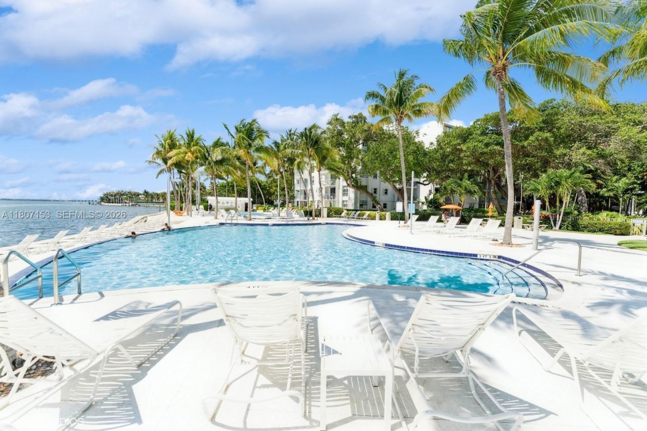 750 NE 64th St, Unit B308, Miami, FL 33138 Photo