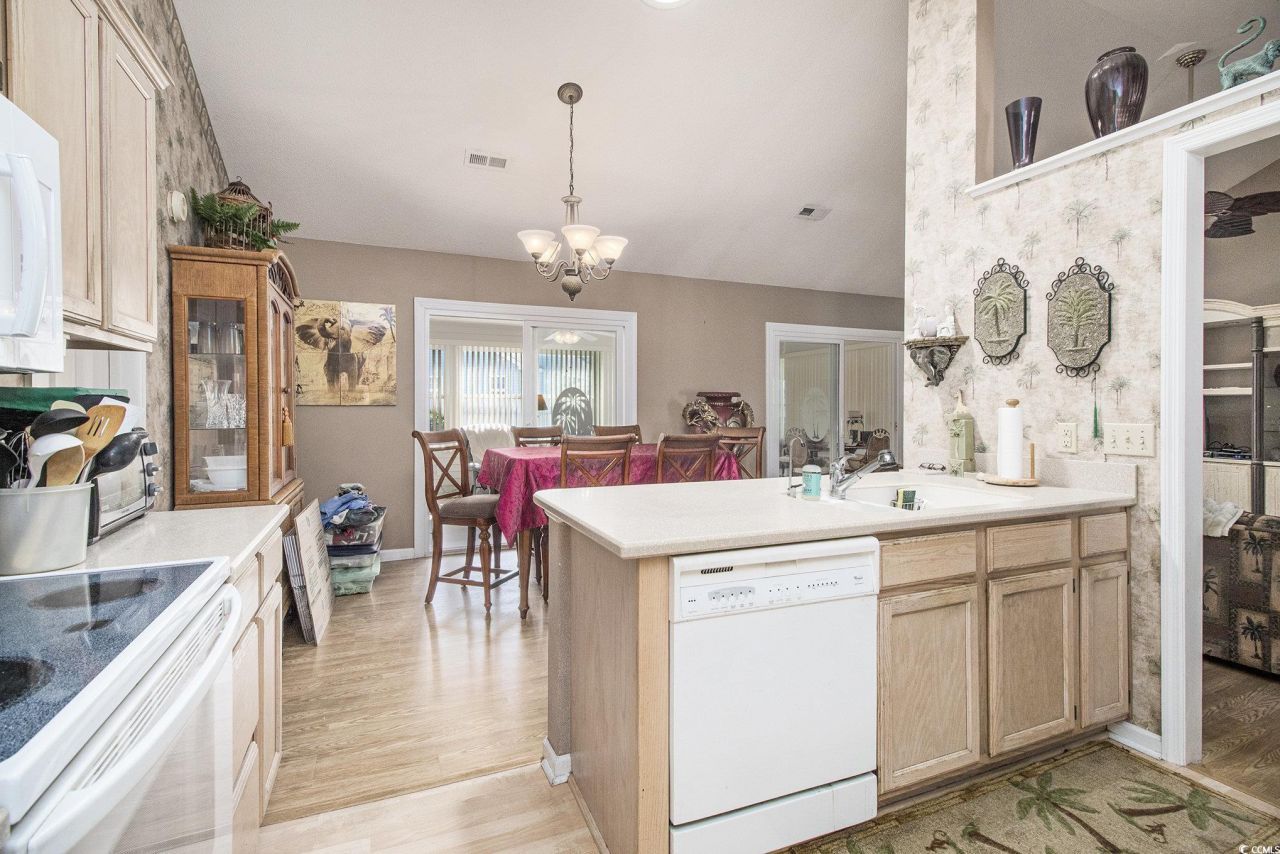 3910 Stillwood Dr. Photo 12