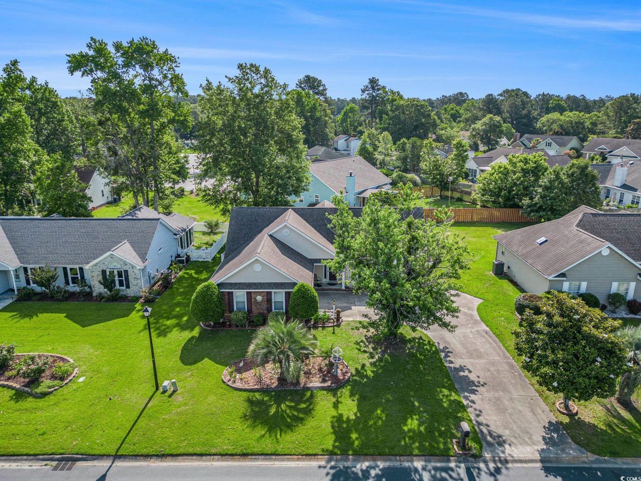 3910 Stillwood Dr. Photo 33