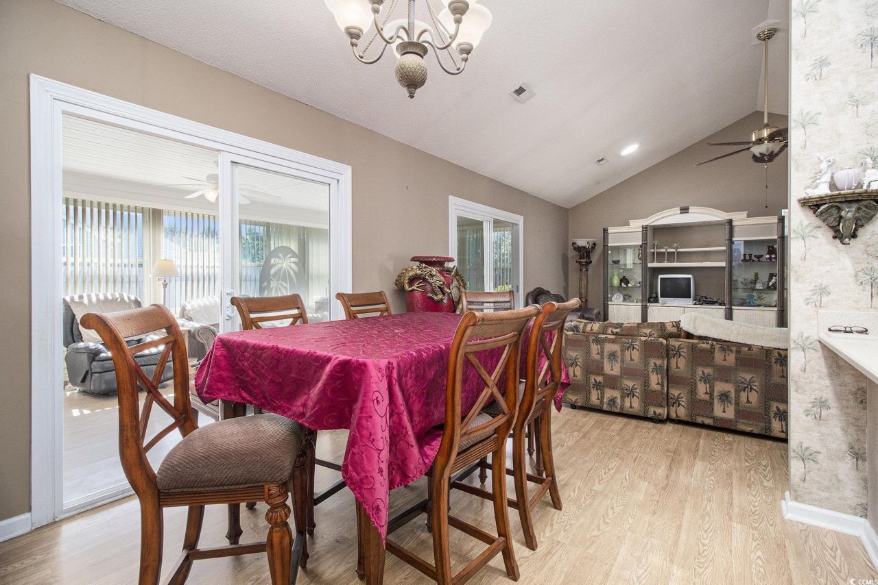 3910 Stillwood Dr. Photo 9