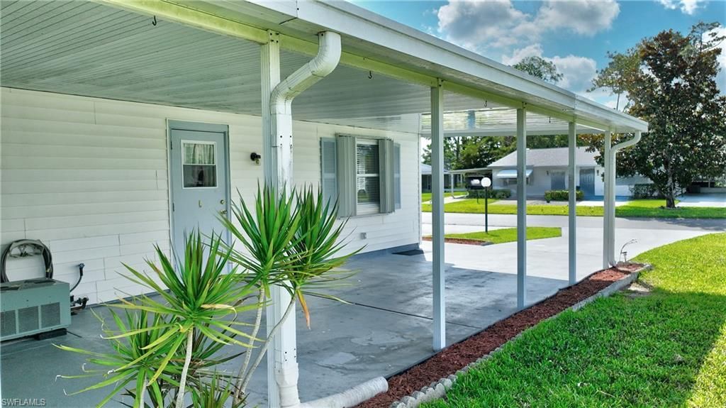 26 Pinewood Blvd, Lehigh Acres, FL 33936 Photo