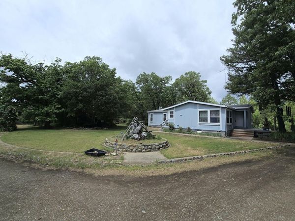 5400 Lake Shore Drive, Selma, OR 97538