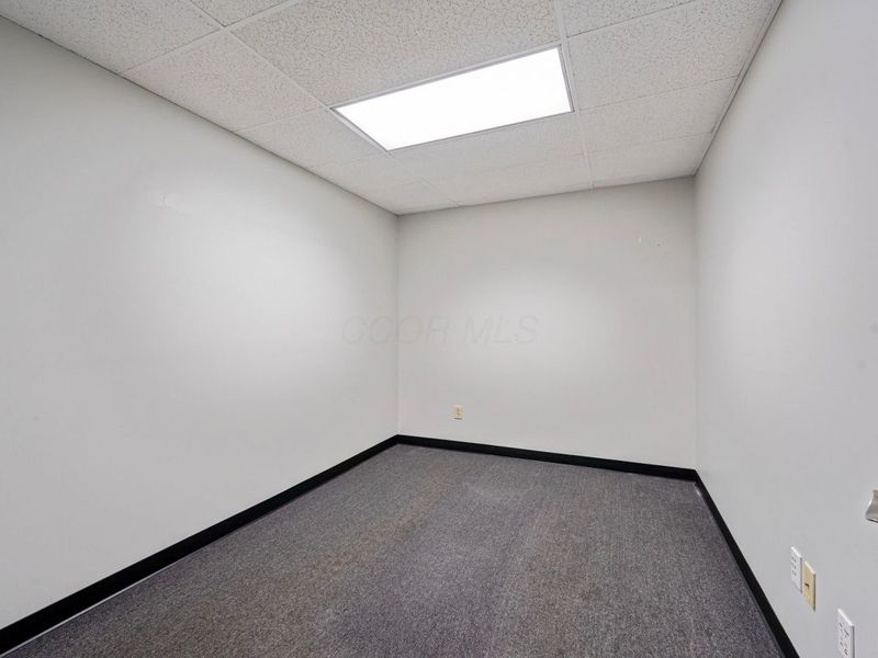 5890 Chandler Court, Unit B, Westerville, OH 43082 Photo 18