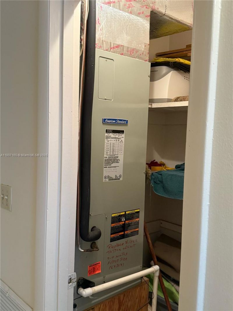 1395 NE 167th St, Unit 203, Miami, FL 33162 Photo