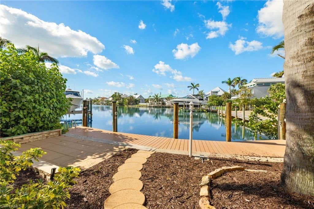1581 San Carlos Bay Dr, Sanibel, FL 33957 Photo