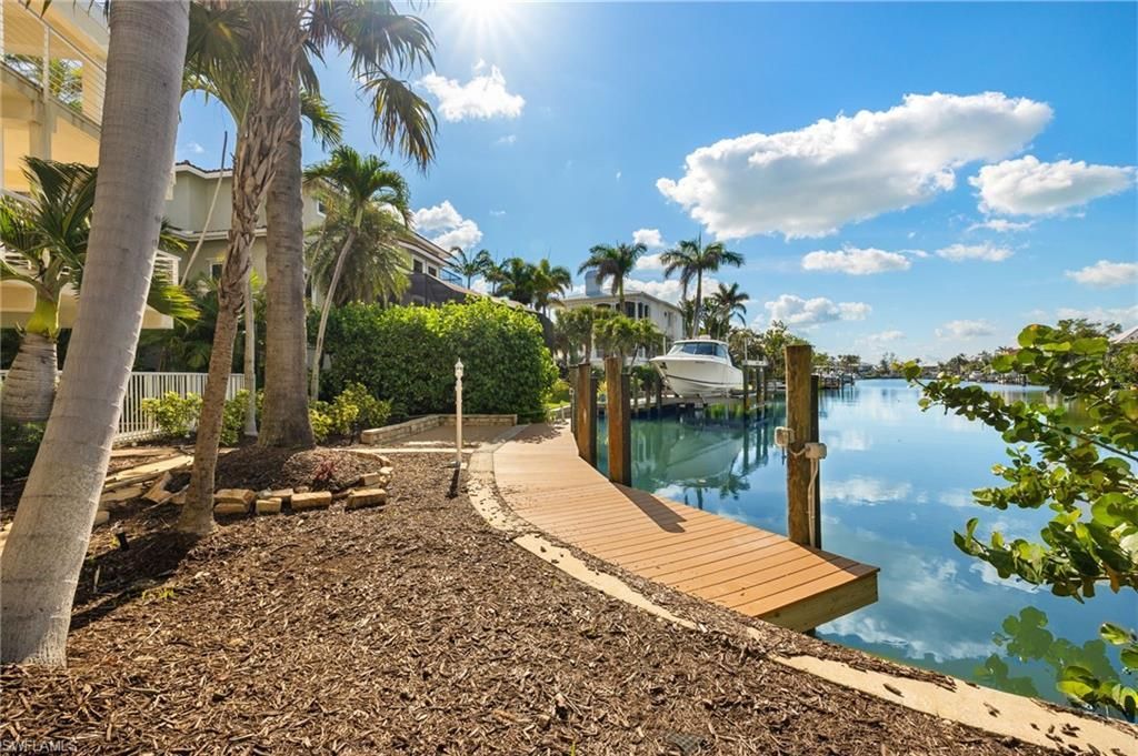 1581 San Carlos Bay Dr, Sanibel, FL 33957 Photo