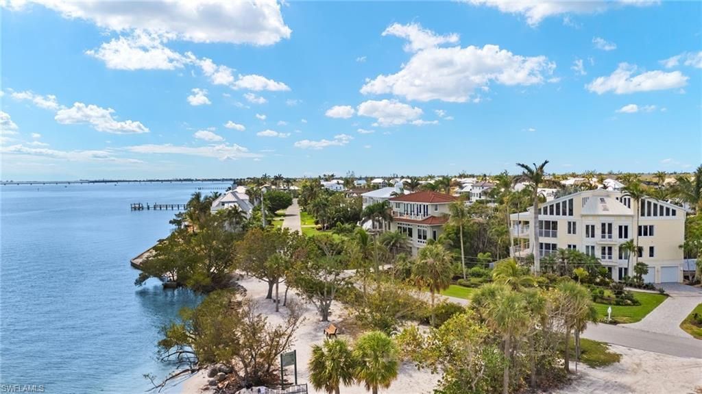 1581 San Carlos Bay Dr, Sanibel, FL 33957 Photo