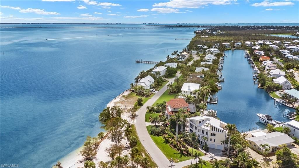 1581 San Carlos Bay Dr, Sanibel, FL 33957 Photo