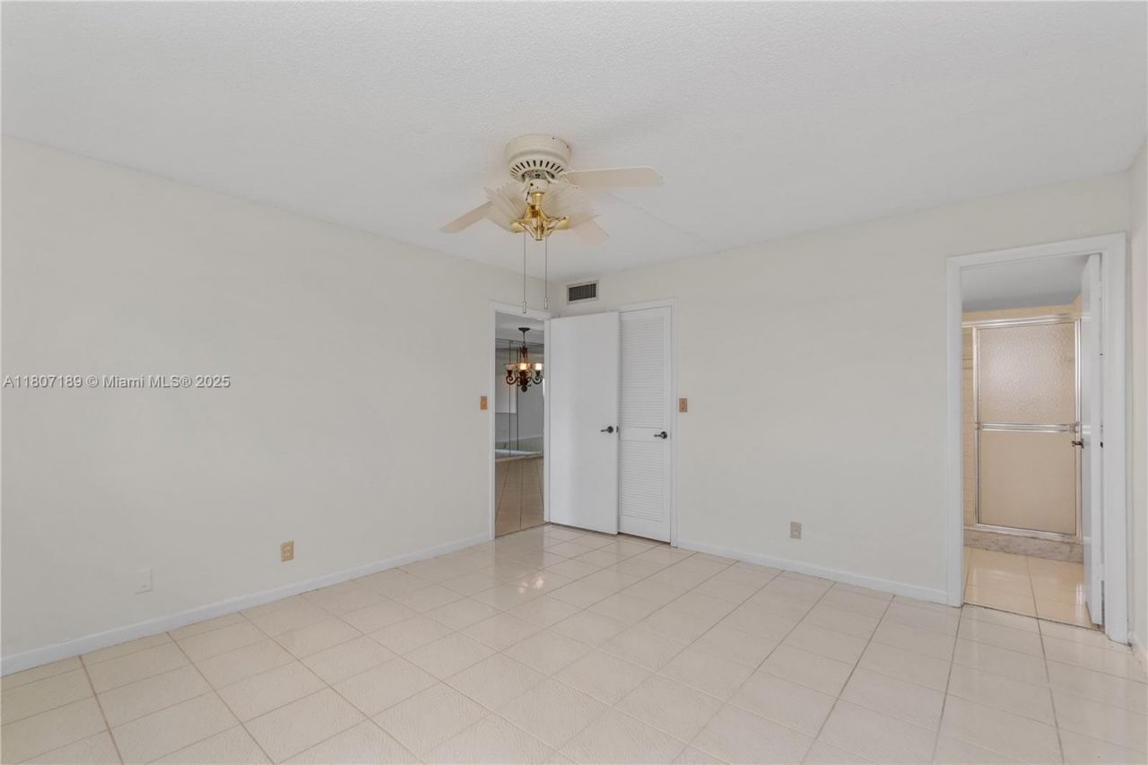 9220 S Hollybrook Lake Dr, Unit 208, Pembroke Pines, FL 33025 Photo