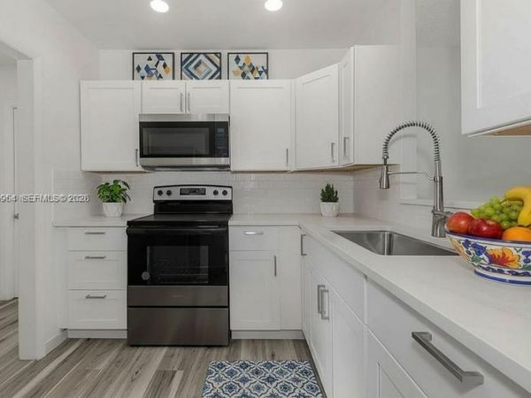 5141 W Oakland Park Blvd, Unit 210, Lauderdale Lakes, FL 33313