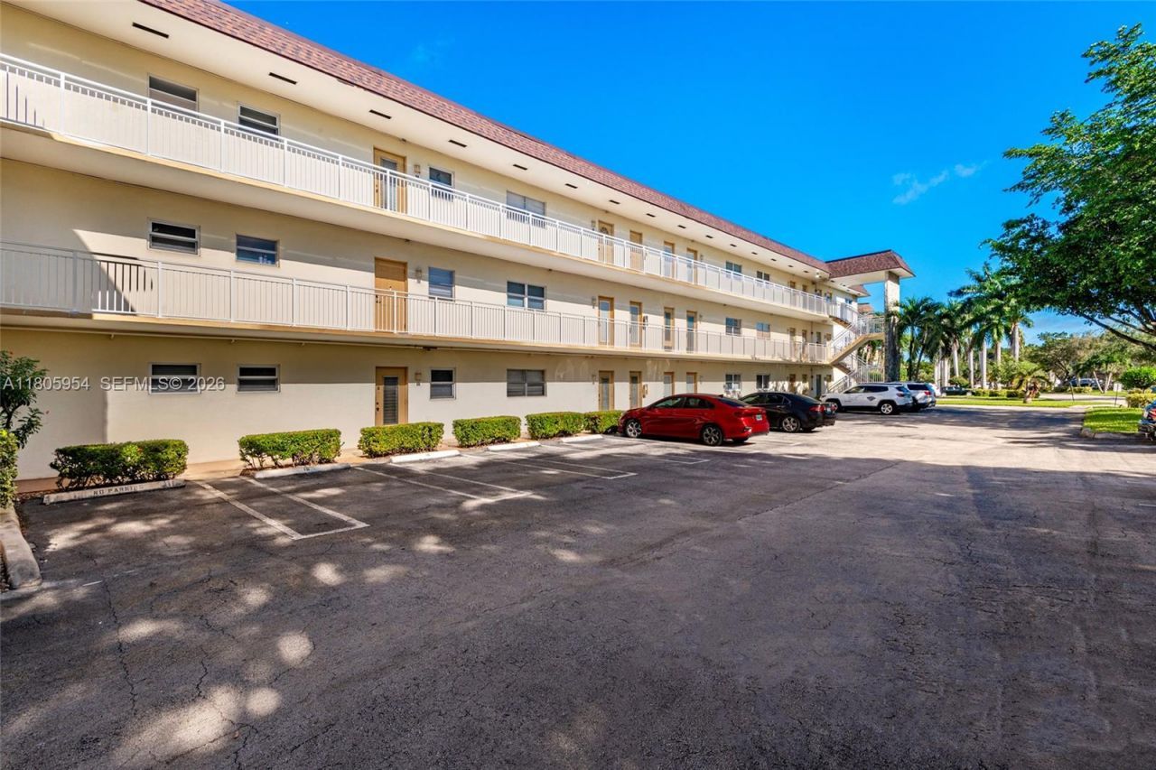 5141 W Oakland Park Blvd, Unit 210, Lauderdale Lakes, FL 33313 Photo