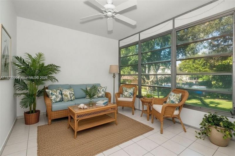 5141 W Oakland Park Blvd, Unit 210, Lauderdale Lakes, FL 33313 Photo