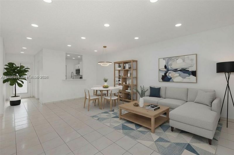 5141 W Oakland Park Blvd, Unit 210, Lauderdale Lakes, FL 33313 Photo