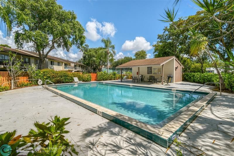 3402 Gardens East Drive, Unit 14B, Palm Beach Gardens, FL 33410 Photo