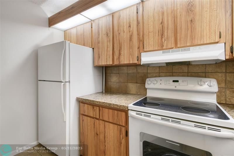 3402 Gardens East Drive, Unit 14B, Palm Beach Gardens, FL 33410 Photo