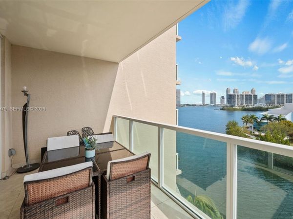 3330 NE 190th St, Unit 717, Aventura, FL 33180