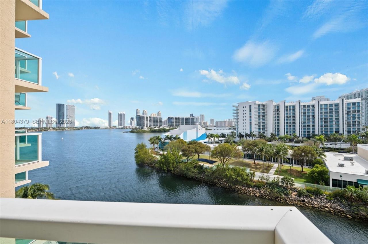 3330 NE 190th St, Unit 717, Aventura, FL 33180 Photo