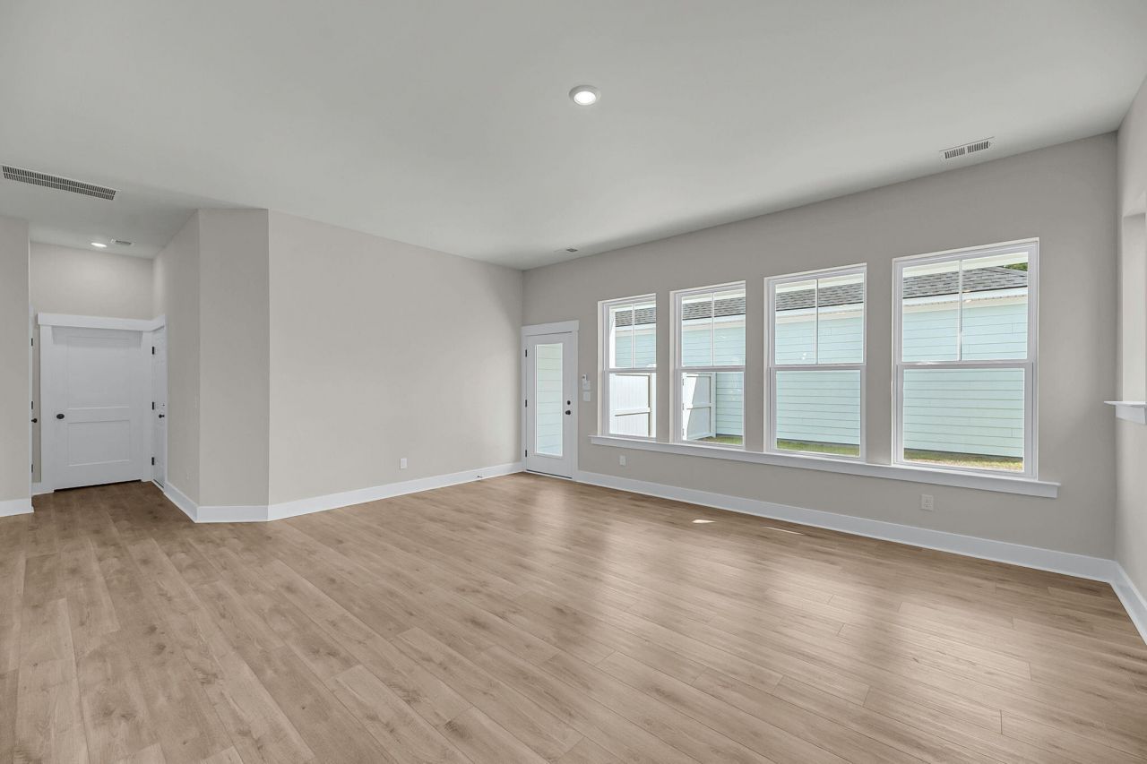 340 Trailmore Lane Photo 7