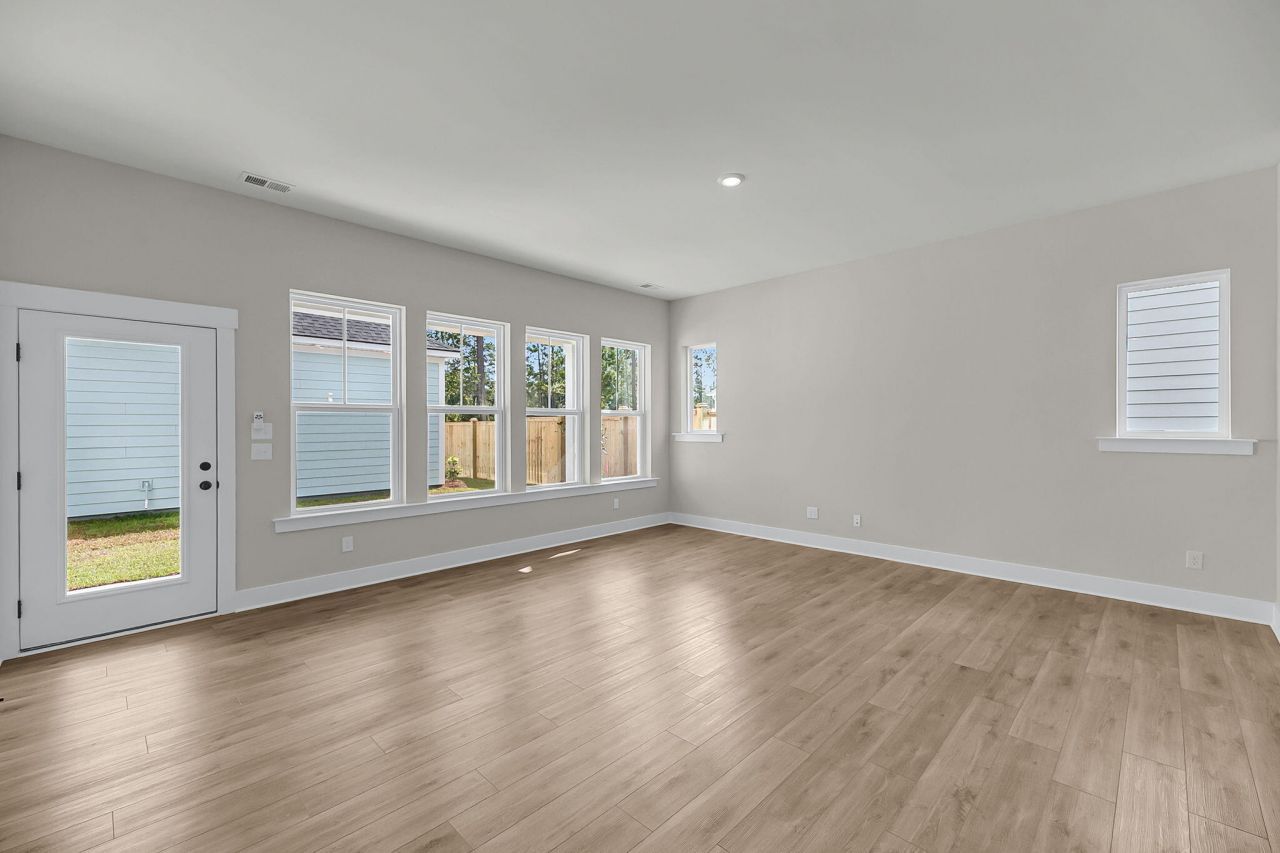 340 Trailmore Lane Photo 8