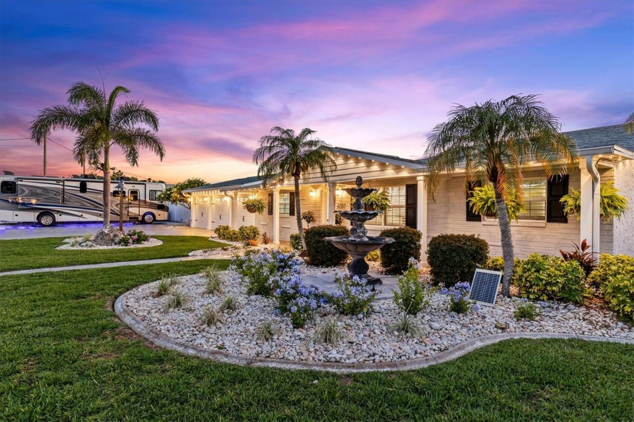 4387 6th Isle Drive, Hernando Beach, FL 34607 Photo