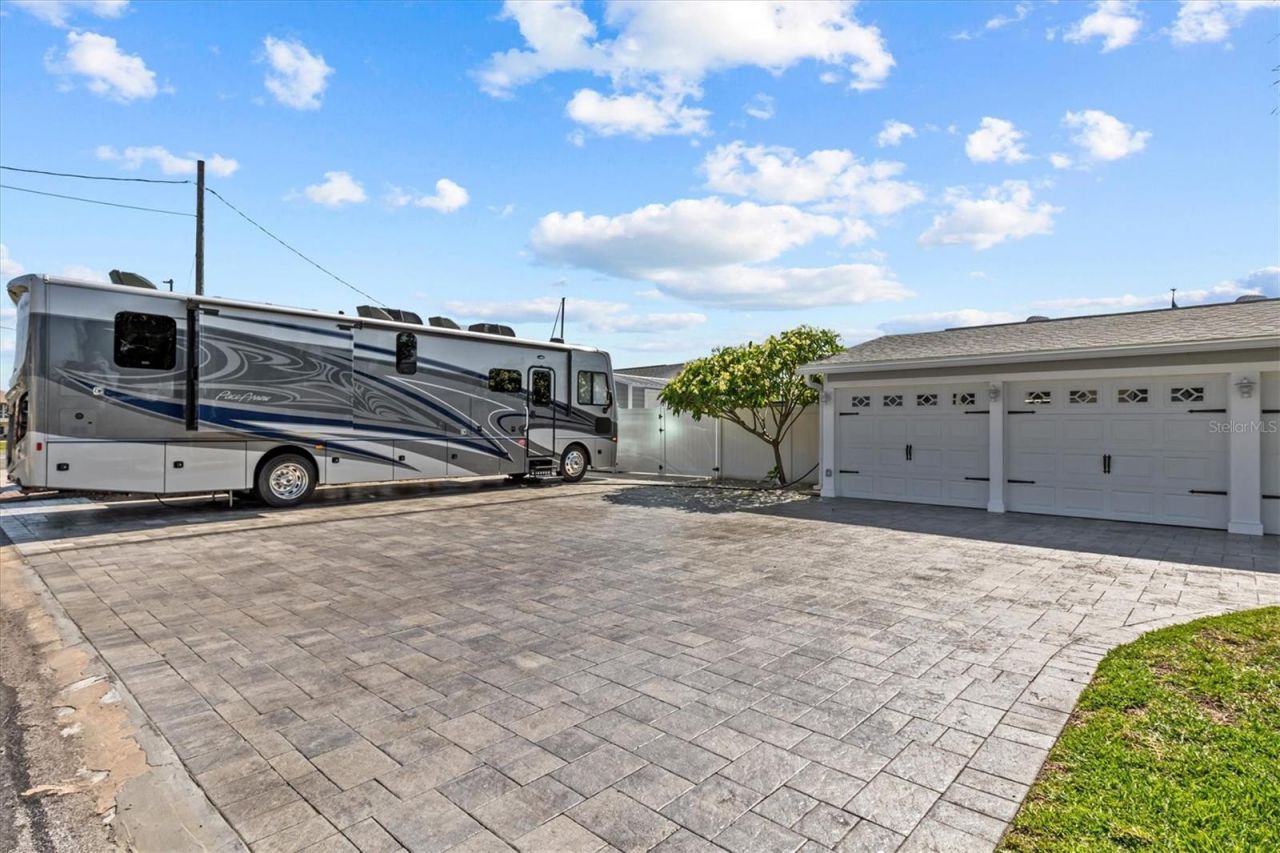 4387 6th Isle Drive, Hernando Beach, FL 34607 Photo