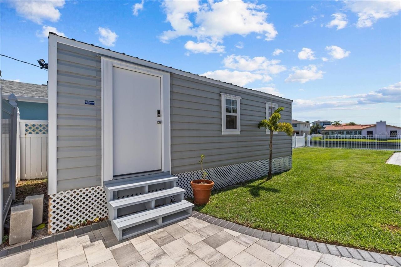 4387 6th Isle Drive, Hernando Beach, FL 34607 Photo