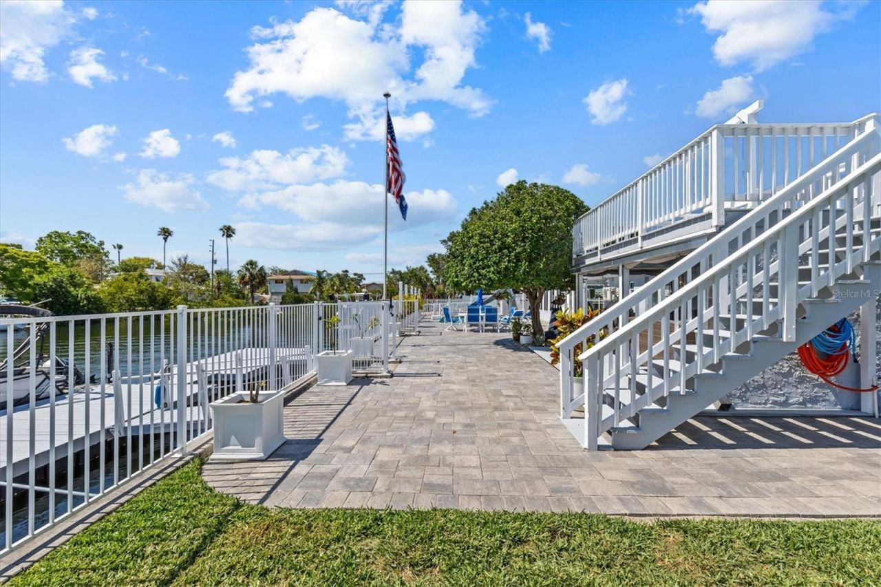 4387 6th Isle Drive, Hernando Beach, FL 34607 Photo