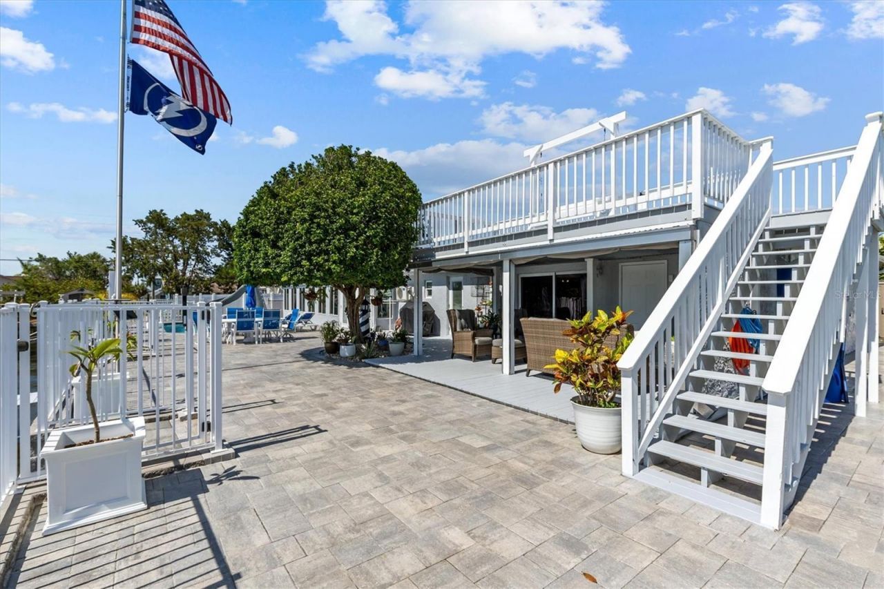 4387 6th Isle Drive, Hernando Beach, FL 34607 Photo