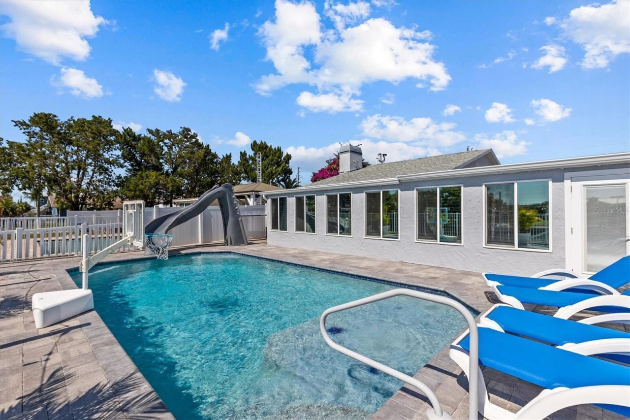 4387 6th Isle Drive, Hernando Beach, FL 34607 Photo