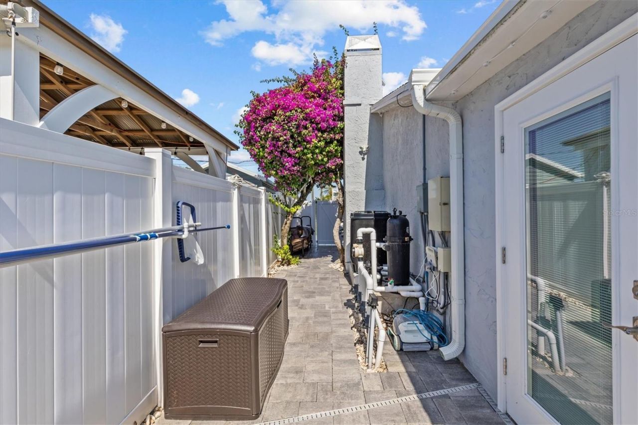 4387 6th Isle Drive, Hernando Beach, FL 34607 Photo