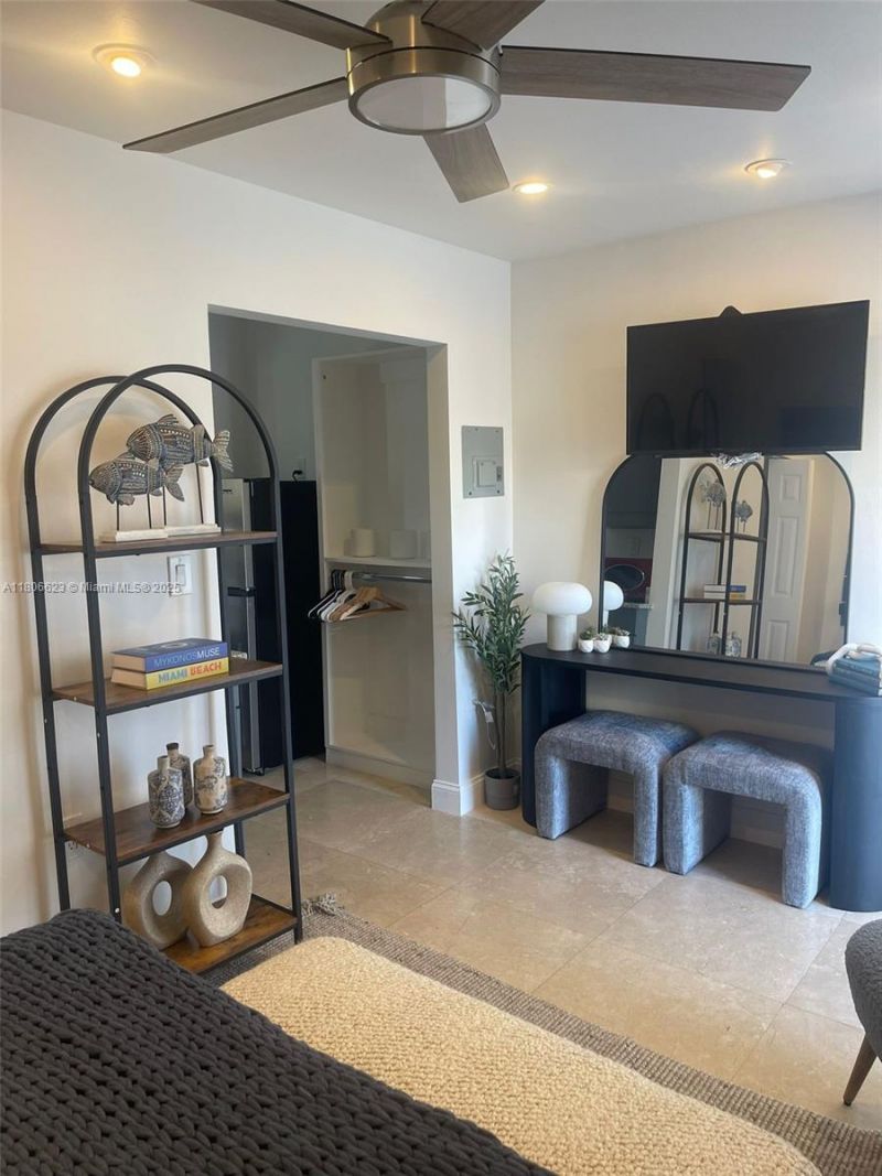 338 Roosevelt St, Hollywood, FL 33019 Photo