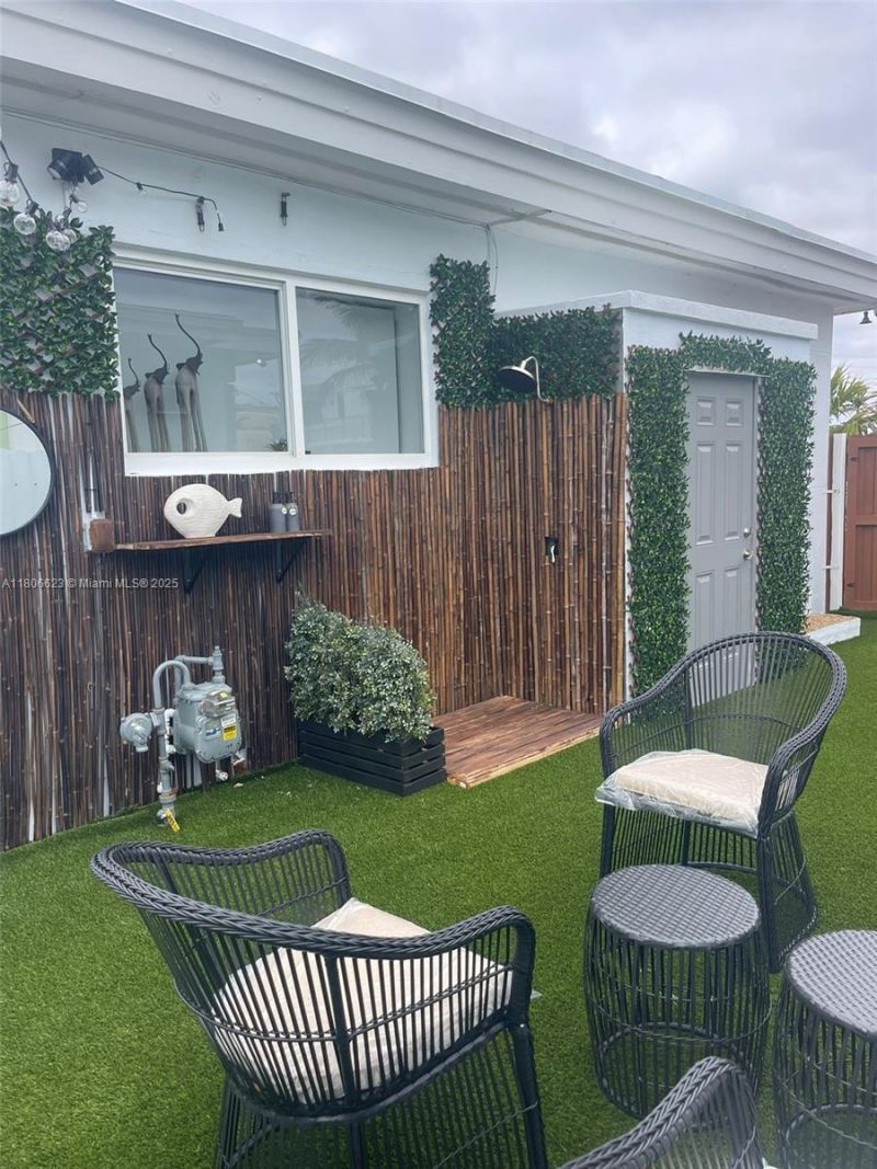 338 Roosevelt St, Hollywood, FL 33019 Photo